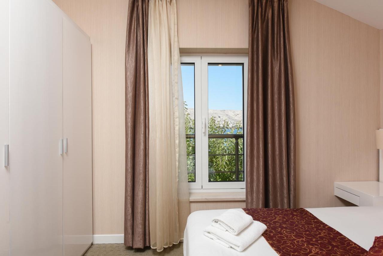 Family Hotel Zane Pag Town Eksteriør billede