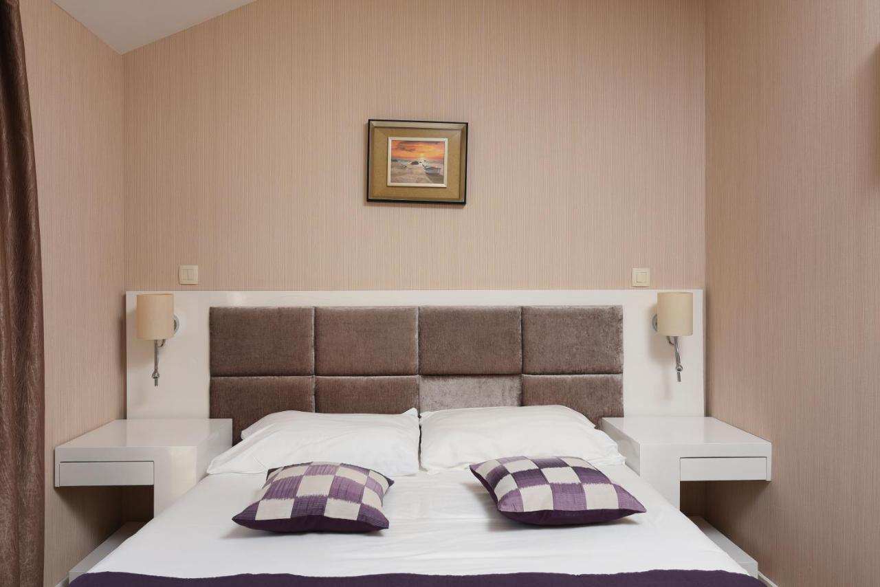 Family Hotel Zane Pag Town Eksteriør billede