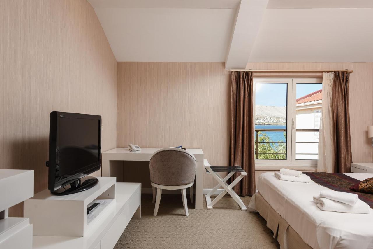 Family Hotel Zane Pag Town Eksteriør billede