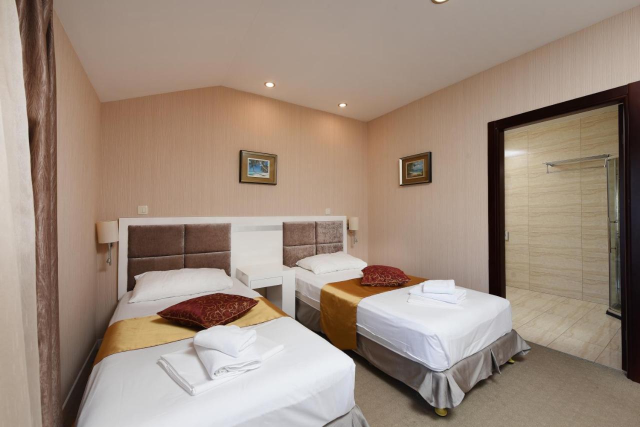 Family Hotel Zane Pag Town Eksteriør billede