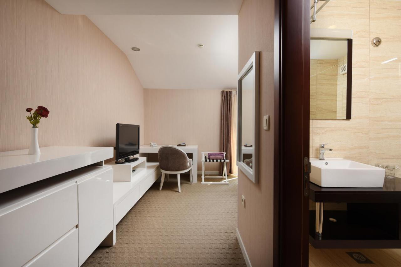 Family Hotel Zane Pag Town Eksteriør billede