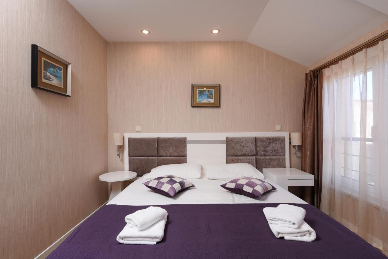 Family Hotel Zane Pag Town Eksteriør billede